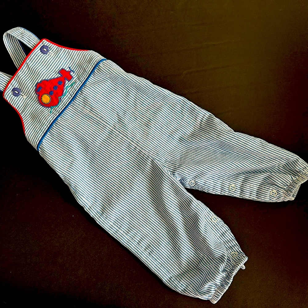 Made in USA Charming vintage Health Tex seersucker coverall w/sub appliqué
